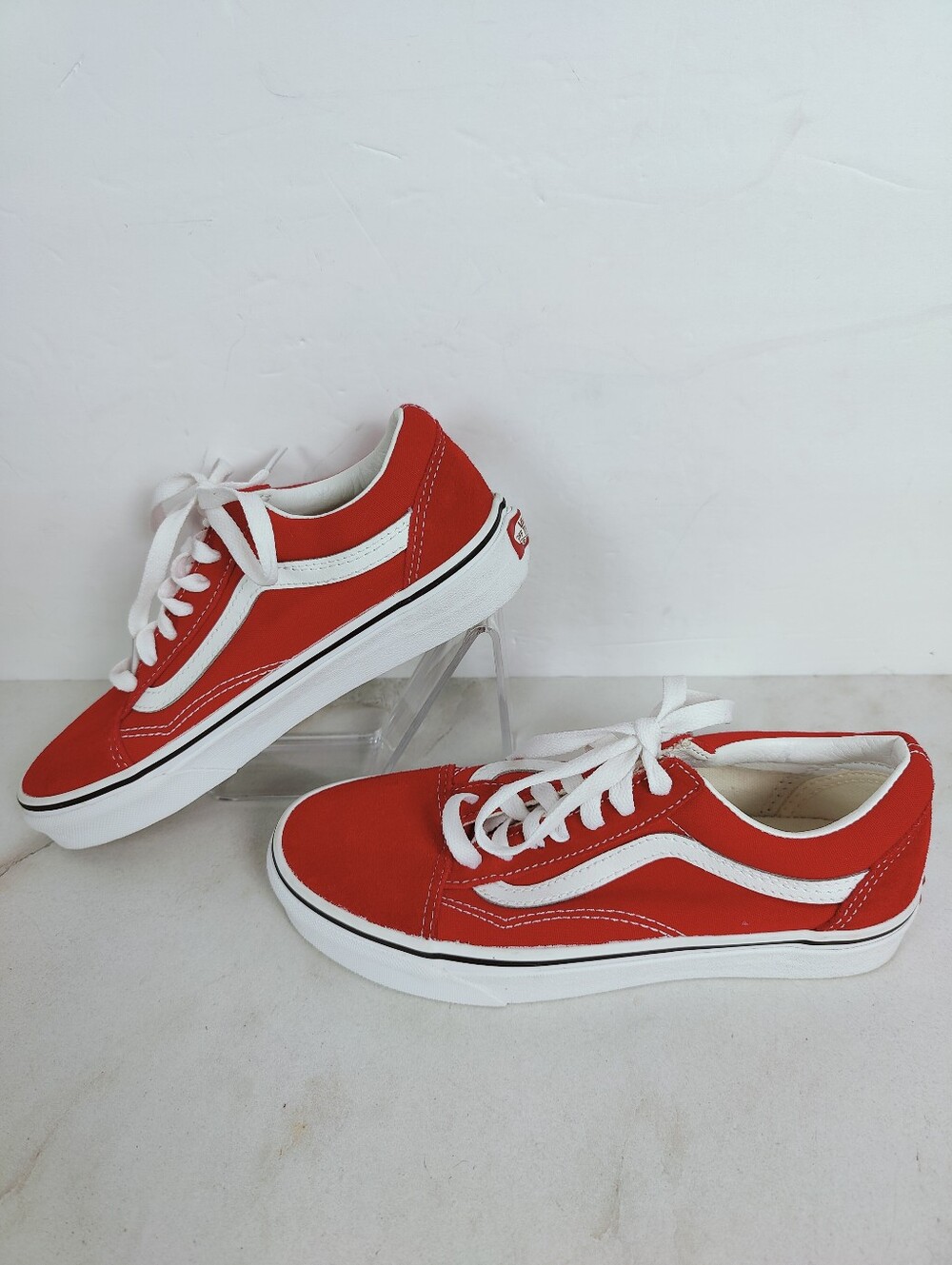 NWOT Vans Old Skool Red Suede Canvas Low Skate Sneakers, 4.5(M) 6(W)